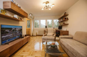 Bright, Newly Renovated Condo Near Danube River